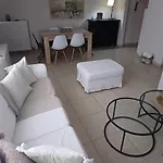Διαμέρισμα Christi & Paris Nest *