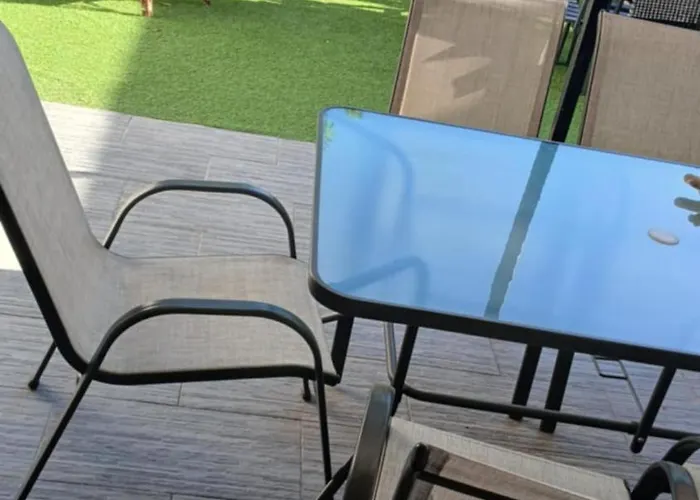 Christi & Paris Nest * Volos