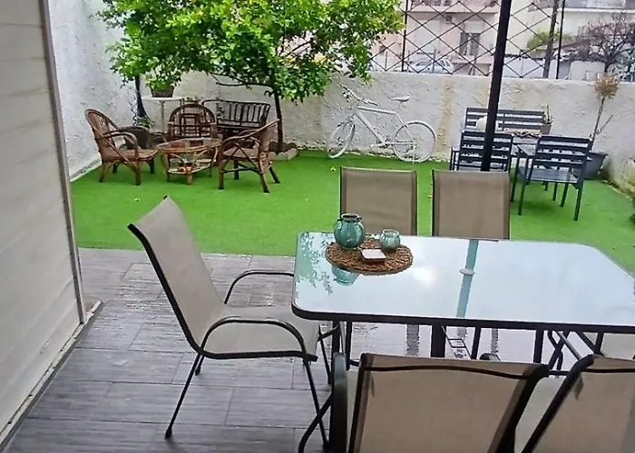 Christi & Paris Nest Lejlighed *